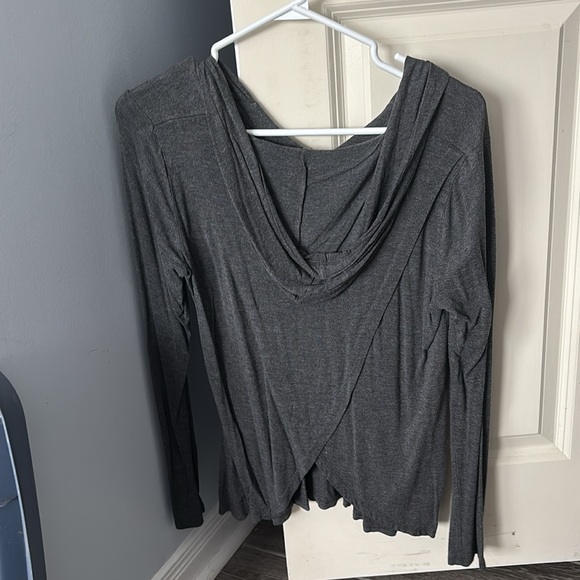 Aerie Hooded Flowy Long sleeve Grey Shirt | Women’s Medium - Picture 2 of 4